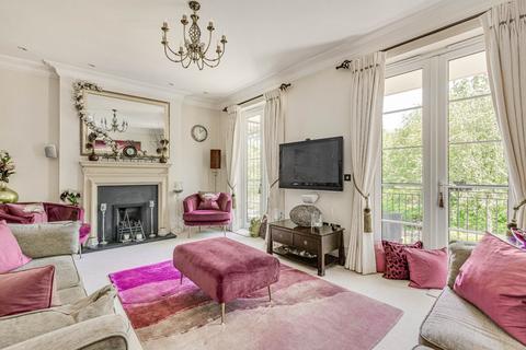 4 bedroom terraced house for sale, Kelsall Mews, Surrey TW9