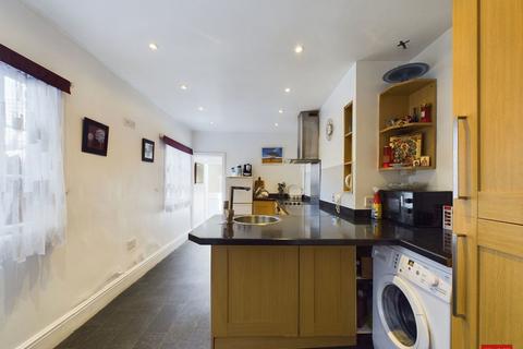 2 bedroom ground floor flat for sale, Southgate Street, Gloucester GL1