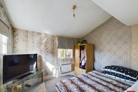 2 bedroom ground floor flat for sale, Southgate Street, Gloucester GL1