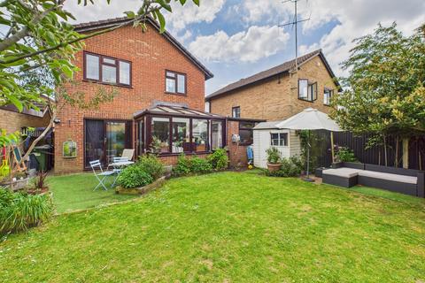 4 bedroom detached house for sale, Clayfields, Penn,