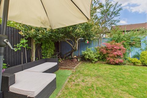 4 bedroom detached house for sale, Clayfields, Penn,
