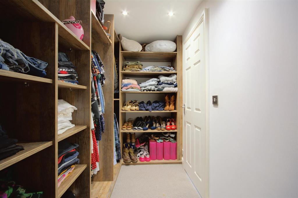 Wardrobe DSC 1993.jpeg
