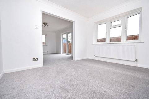 4 bedroom bungalow to rent, London Road, Hampshire RG27