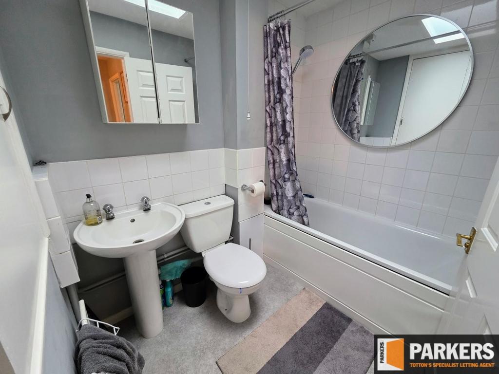 Modern Bathroom with shower