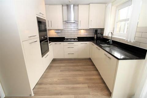 61 Rainbow Road, Erith, DA8 2BT