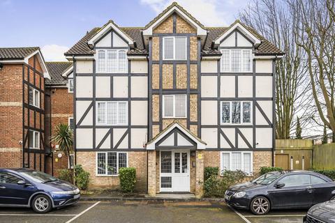 31 Lulworth Crescent, Mitcham, CR4 3RB