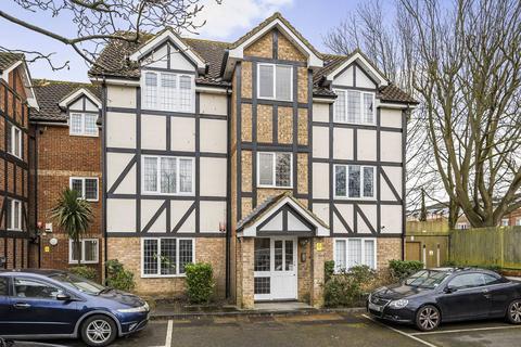 31 Lulworth Crescent, Mitcham, CR4 3RB