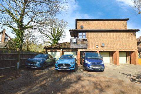 2 bedroom apartment for sale, Courtney Park Road, Langdon Hills, Basildon, Essex, SS16