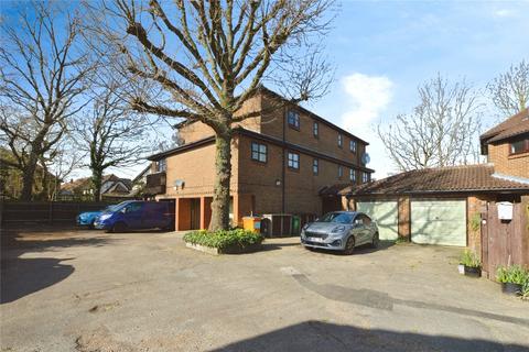 2 bedroom apartment for sale, Courtney Park Road, Langdon Hills, Basildon, Essex, SS16