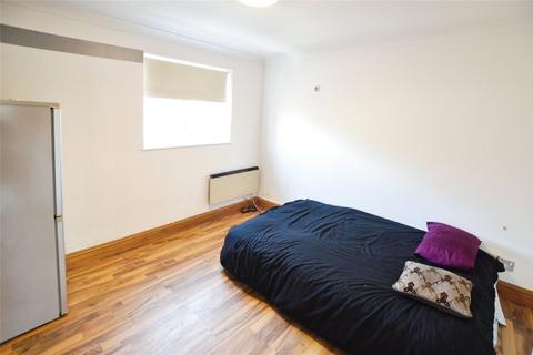 2 bedroom apartment for sale, Courtney Park Road, Langdon Hills, Basildon, Essex, SS16
