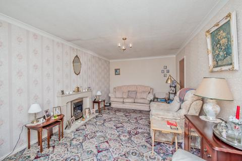 2 bedroom bungalow for sale, Thorndene Way, Westgate Hill, Bradford, BD4