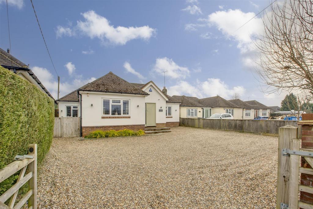 98 Windmill Lane, HP15 6 AU-15.jpg