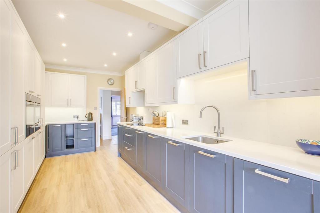 98 Windmill Lane, HP15 6 AU-8.jpg