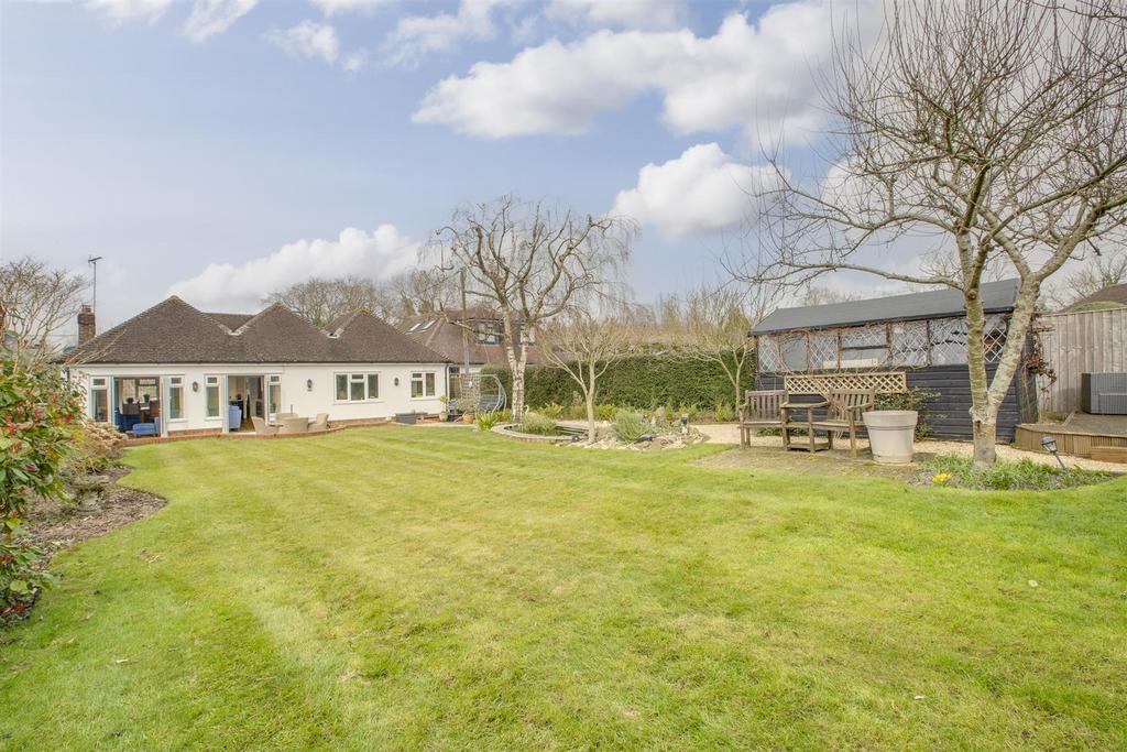 98 Windmill Lane, HP15 6 AU-11.jpg