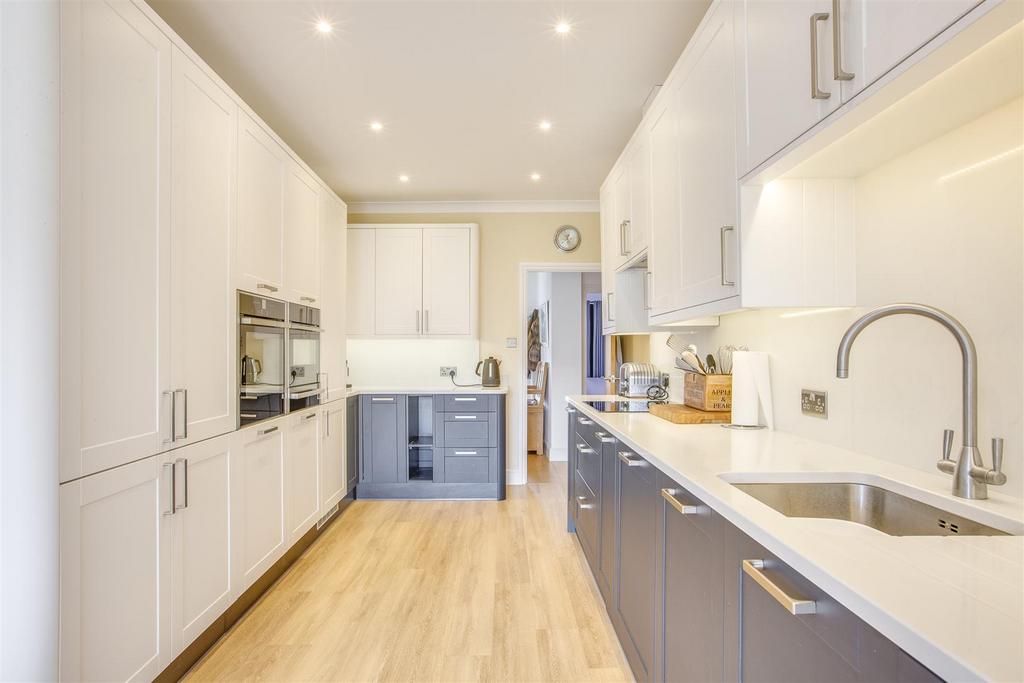 98 Windmill Lane, HP15 6 AU-18.jpg