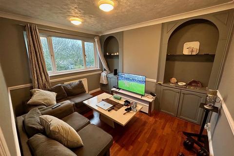 2 bedroom maisonette for sale, Brunswick Gardens, Ilford
