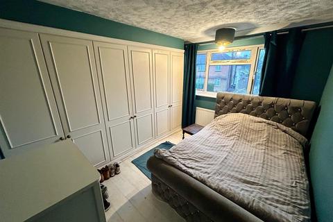 2 bedroom maisonette for sale, Brunswick Gardens, Ilford