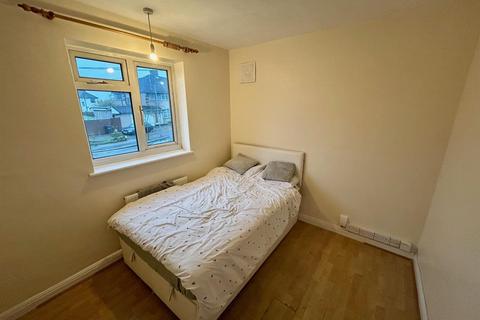 2 bedroom maisonette for sale, Brunswick Gardens, Ilford