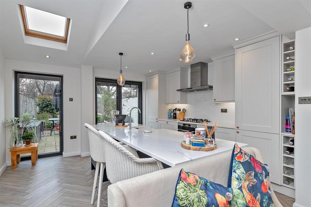 38 Burnham Road-16.jpg