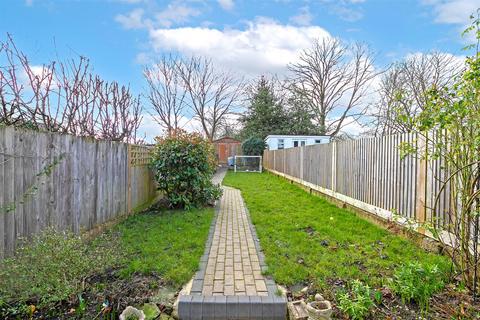 38 Burnham Road, St Albans, AL1 4QW