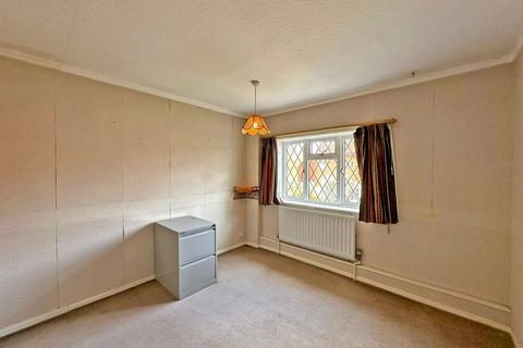 57 Dickinson Road, Wombourne, Wolverhampton, WV5 0NH
