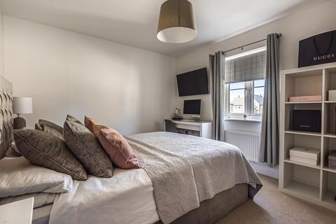 21 Blush Crescent, Carterton, OX18 1DA