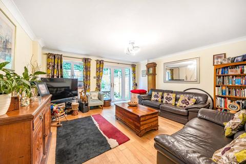 4 bedroom semi-detached house for sale, Quennells Hill, Wrecclesham, Farnham, Surrey, GU10