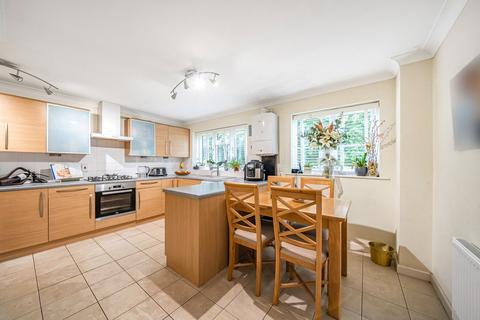 4 bedroom semi-detached house for sale, Quennells Hill, Wrecclesham, Farnham, Surrey, GU10