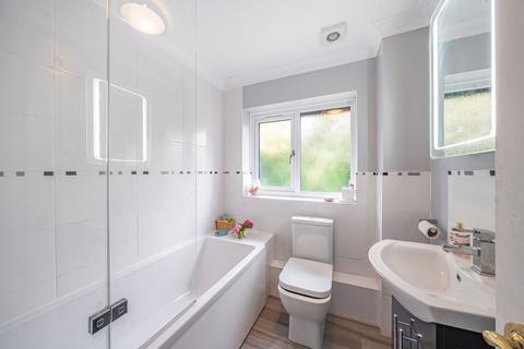 4 bedroom semi-detached house for sale, Quennells Hill, Wrecclesham, Farnham, Surrey, GU10