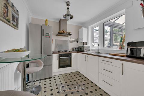 70 Framlingham Crescent, London, SE9 4AF