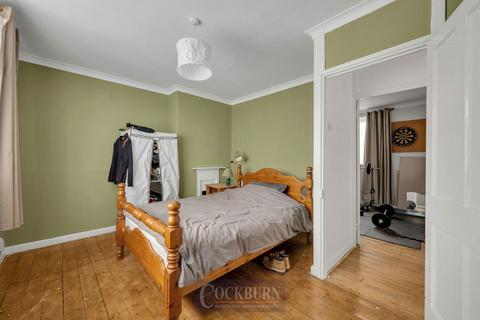 70 Framlingham Crescent, London, SE9 4AF