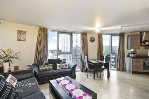 2 bedroom flat to rent, Rick Roberts Way, LONDON