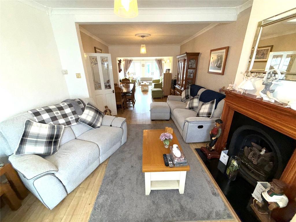 Through Lounge