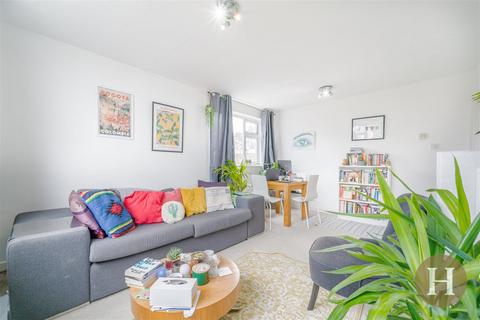 1 bedroom flat for sale, Savoy Close, Harborne, Birmingham, B32