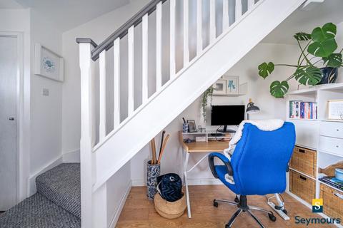 16 Cotts Wood Drive, Guildford, GU4 7RB