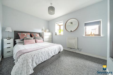 16 Cotts Wood Drive, Guildford, GU4 7RB