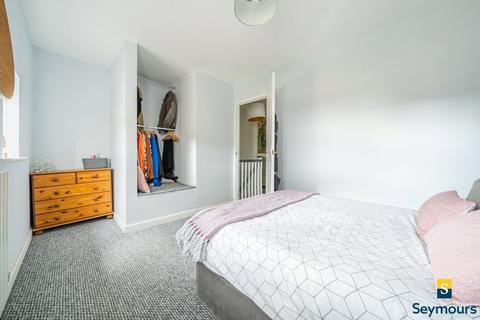 16 Cotts Wood Drive, Guildford, GU4 7RB