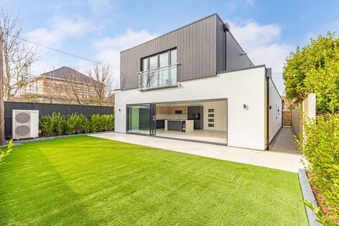 4 bedroom detached house for sale, 1a First Marine Avenue, Barton on Sea, Hampshire. BH25 7DP