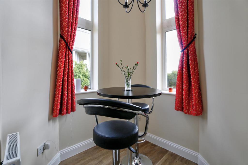 Dining Area: