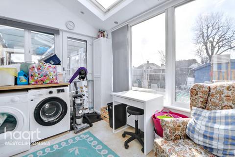 5 bedroom end of terrace house for sale, Royston Avenue, Southend-on-Sea