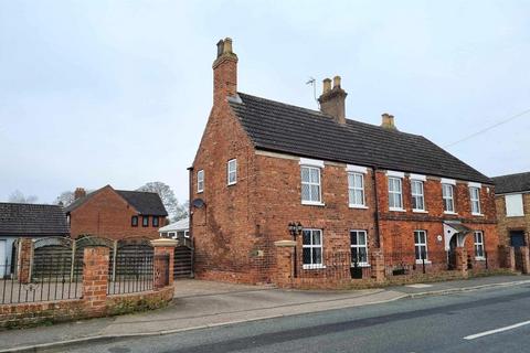 undefined, High Street, Hook