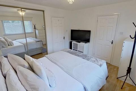 3 bedroom detached bungalow for sale, Mcintosh Court, Broxburn, EH52