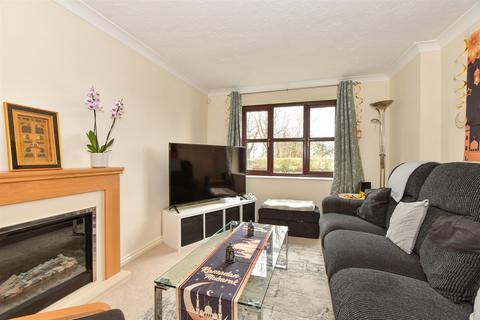 4 bedroom detached house for sale, Oak Tree Way, Horsham RH13