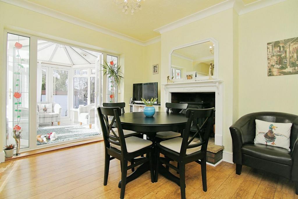 Kitchen diner