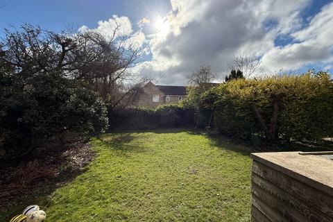 8 Manor Fold, Cottingley, Bingley, BD16 1TE