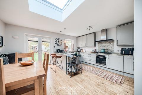 3 bedroom semi-detached house for sale, Widney Manor Road, Solihull, West Midlands, B91