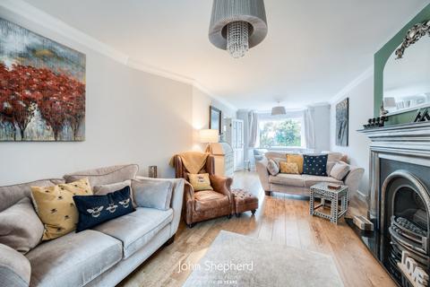 3 bedroom semi-detached house for sale, Widney Manor Road, Solihull, West Midlands, B91