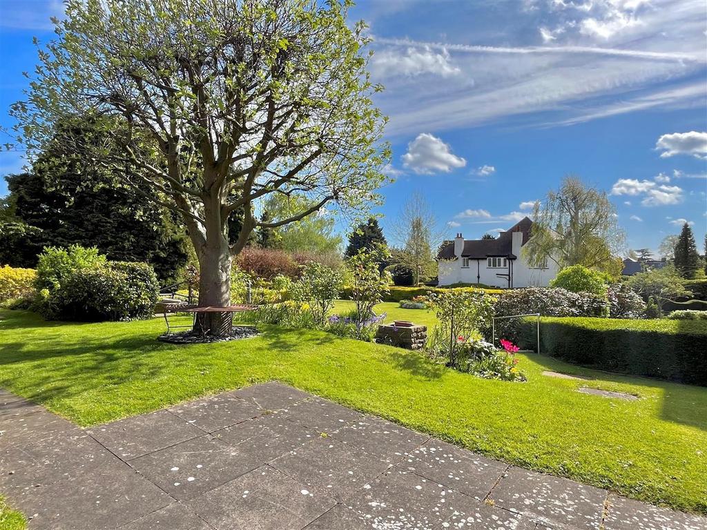 House exterior, garden