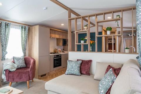 2 bedroom lodge for sale, Stixwould Road, Woodhall Spa Lincolnshire