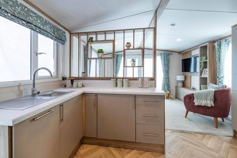 2 bedroom lodge for sale, Stixwould Road, Woodhall Spa Lincolnshire
